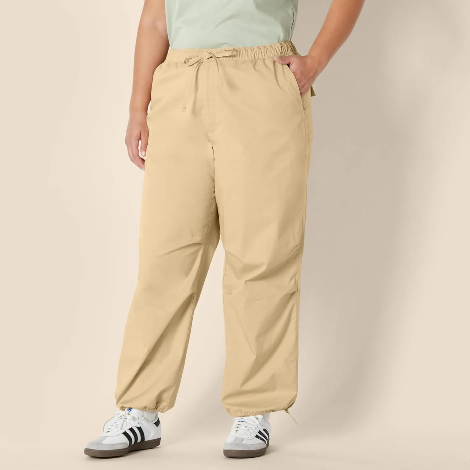 Amazon Essentials Women's Mid-Rise Baggy Loose-Fit Wide-Leg Parachute Pants