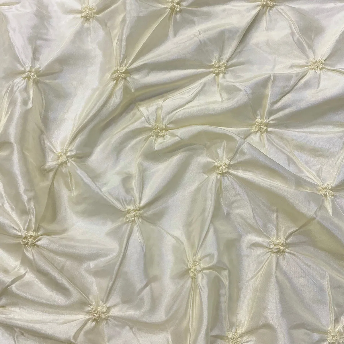 Belly Button (Pinwheel) Wholesale Fabric in Ivory