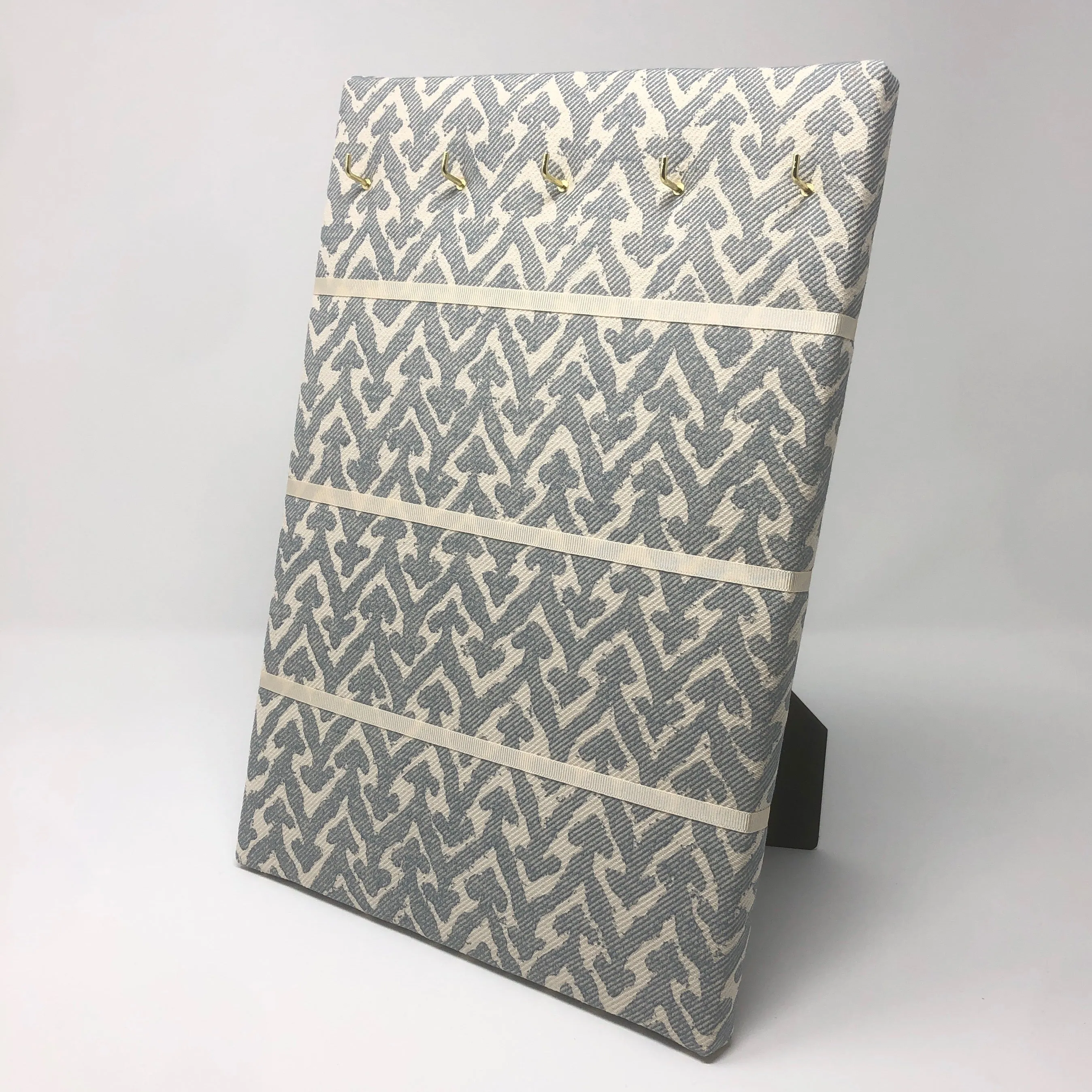 Hook & Hang Jewellery Board - Fermoie Rabanna Pale Blue / Ivory