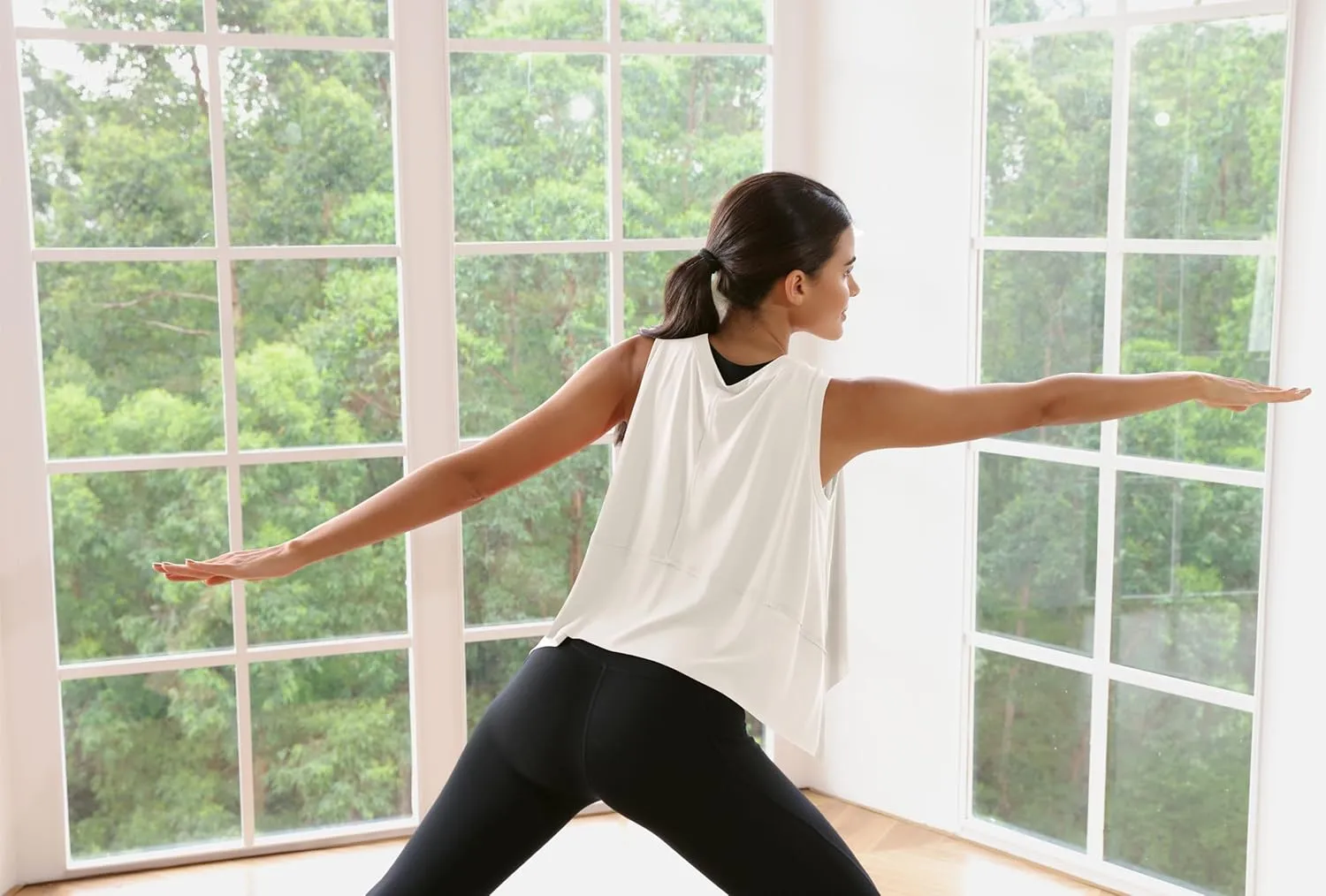 ODODOS Modal Soft Sleeveless Crop Top for Women Athletic Tee Gym Workout Cropped Yoga Tank